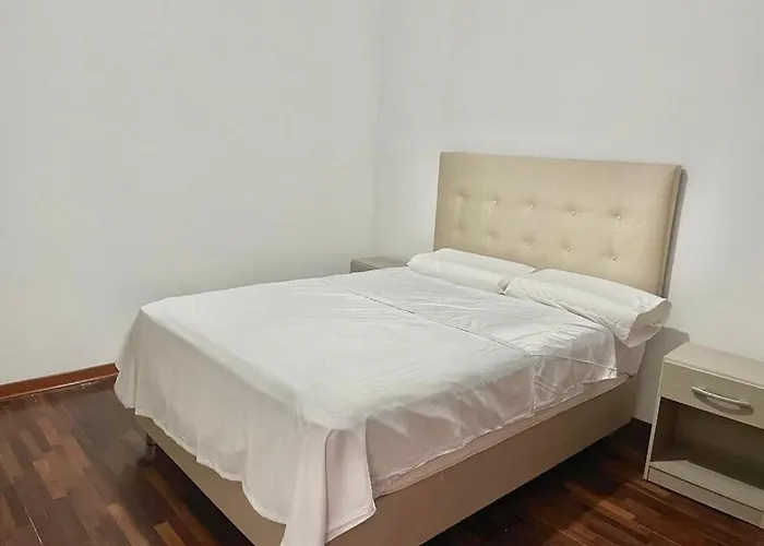 Apartamento En El Centro De Trujillo - Primer Piso