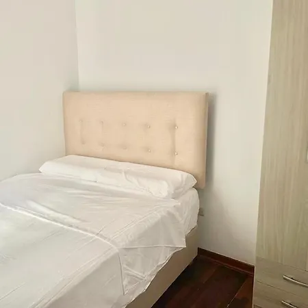 Apartamento En El Centro De Trujillo - Primer Piso Exterior photo